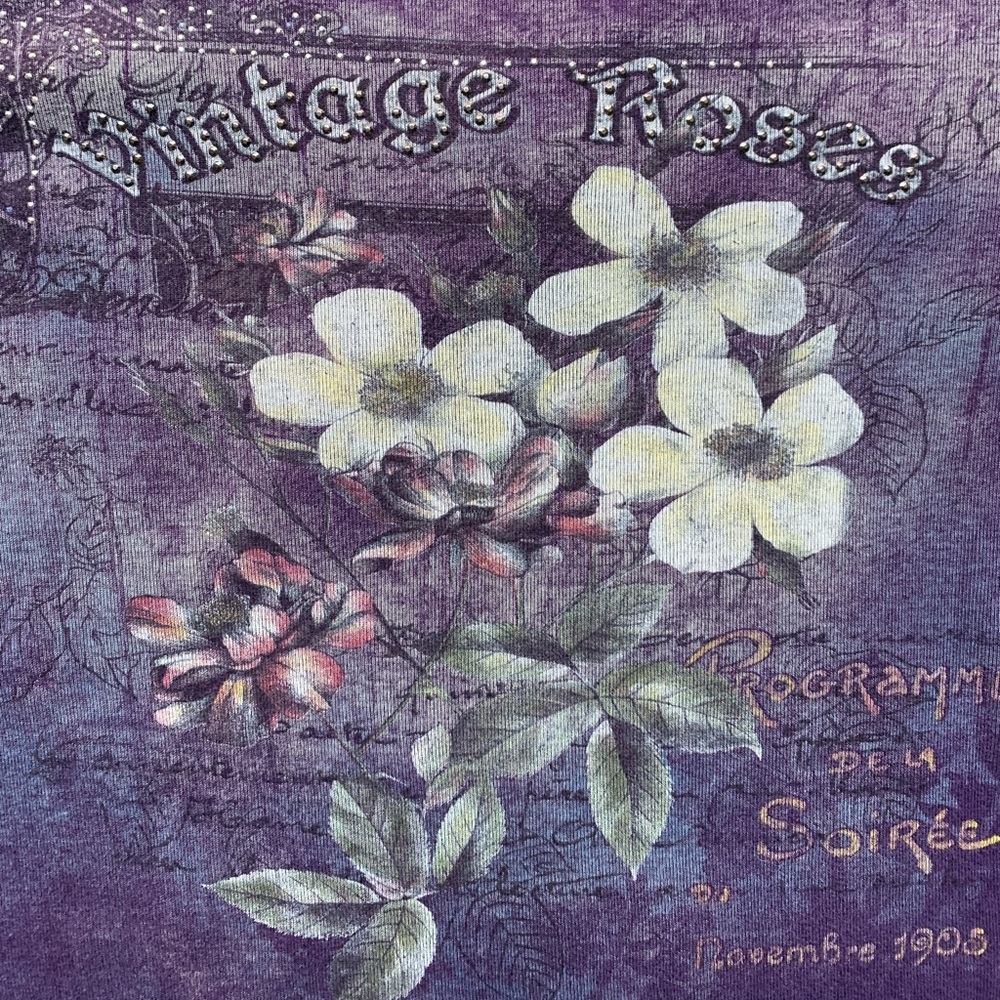 Vintage Roses Top🥀 - Picture 3 of 4